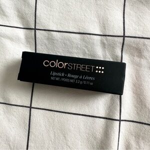 WOMEN: color street lipstick